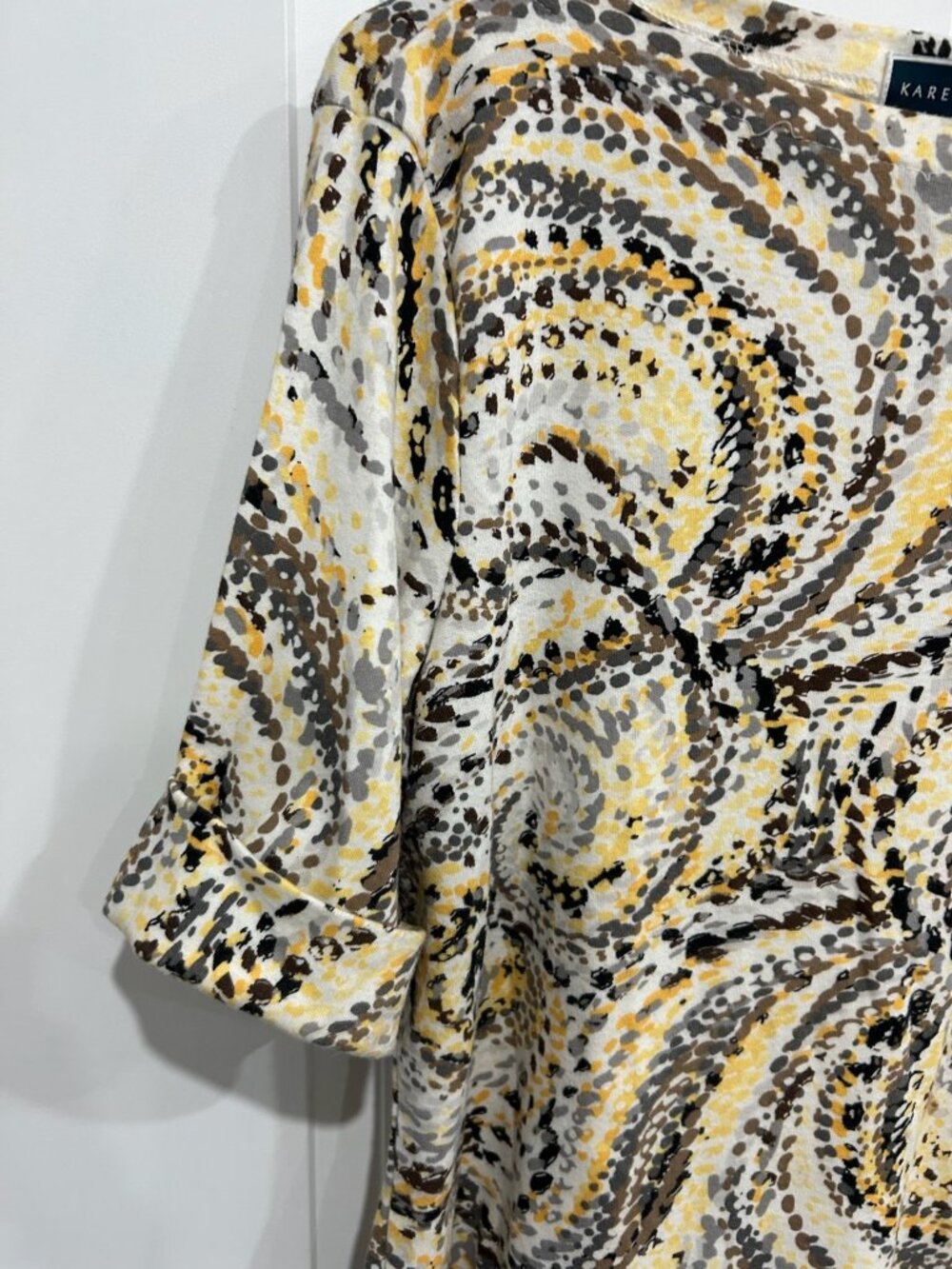 Karen Scott Swirl Print Top Yellow Brown Sz Large Cuffed Half Sleeve Mixed Print - Picture 4 of 9